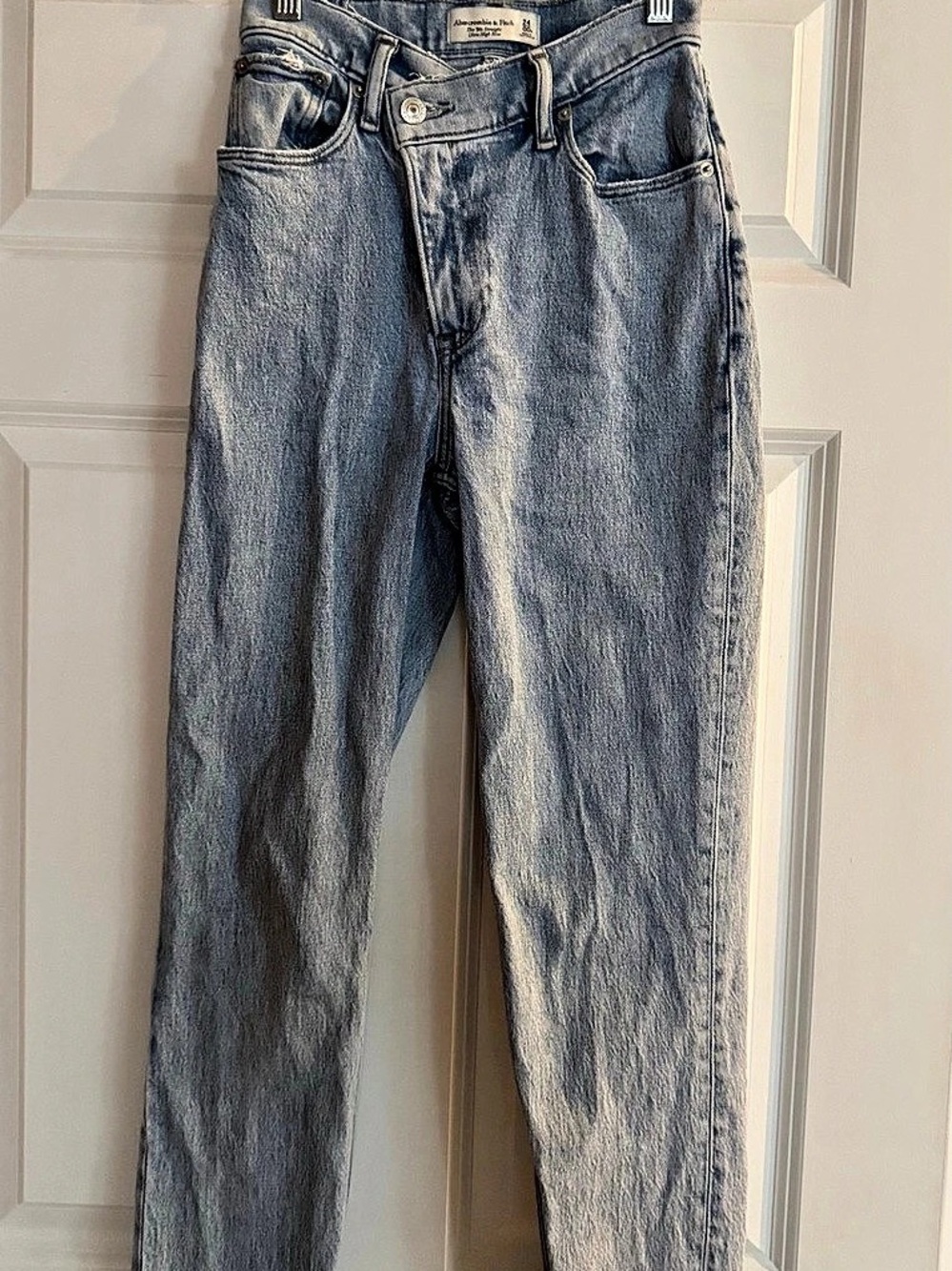 Abercrombie & Fitch The 90s Straight Ultra High Rise Crossover Jean Blue Waist 2